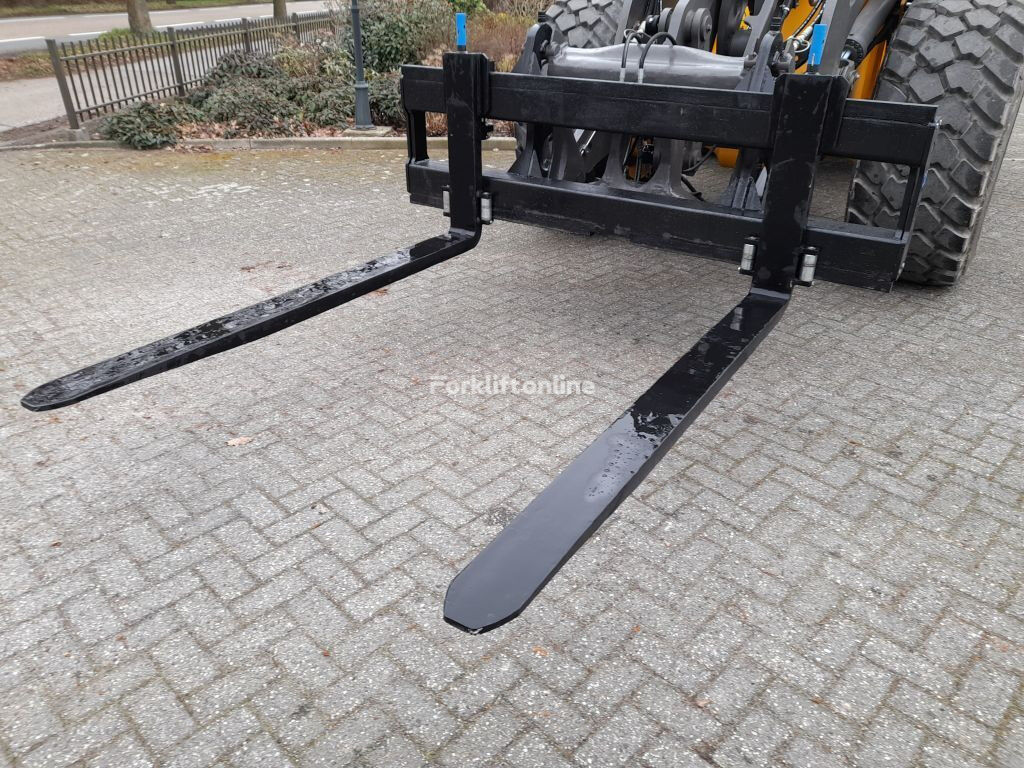 neue NEW  Hydraulic pallet fork frame vorkenbord to suit Volvo quick Hubgabel