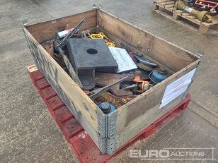 Stillage of Various Lifting Attachments Lagerregal